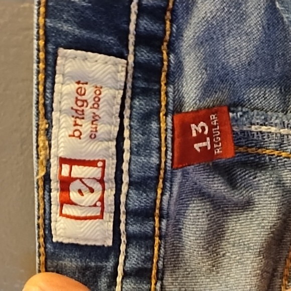 Lei by Levi's size 13  curvy jeans - Picture 3 of 5